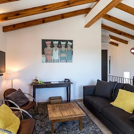 Bord De Avec Piscine 200 Metres 别墅