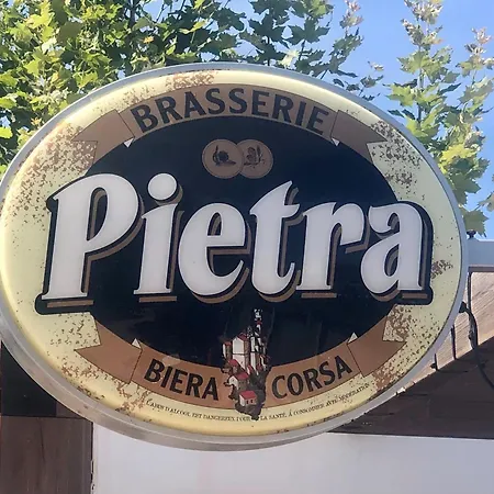 Bord De Avec Piscine 200 Metres *