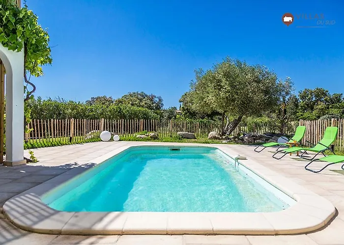 Bord De Avec Piscine 200 Metres 别墅 *