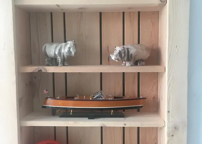 Bord De Avec Piscine 200 Metres 别墅 *