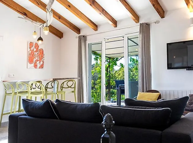 Bord De Avec Piscine 200 Metres *