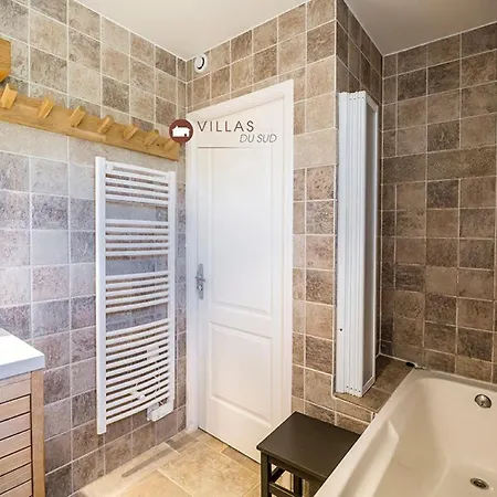 Villa Bord De Avec Piscine 200 Metres