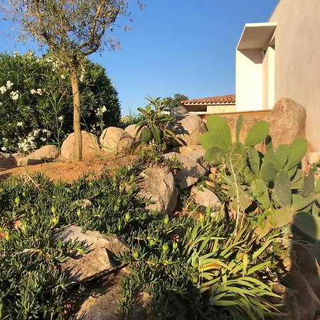 Bord De Avec Piscine 200 Metres Villa