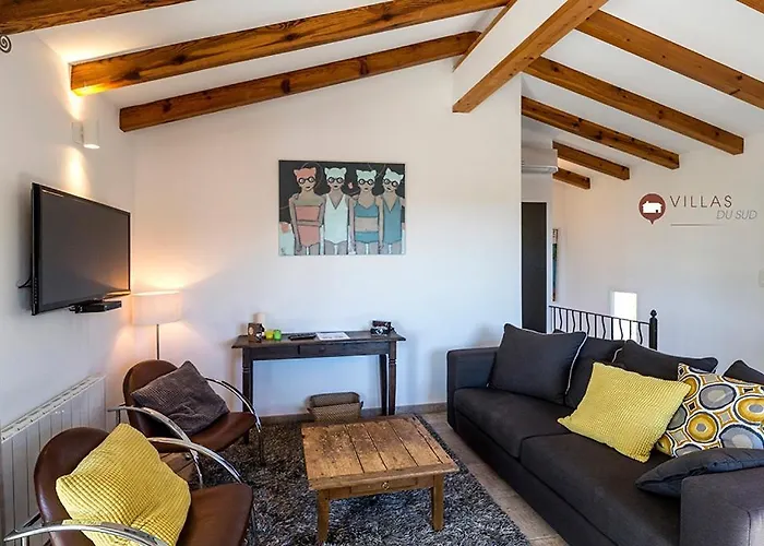 Bord De Avec Piscine 200 Metres Villa